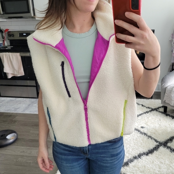 Champion reversible puffer vest - Picture 2 of 9